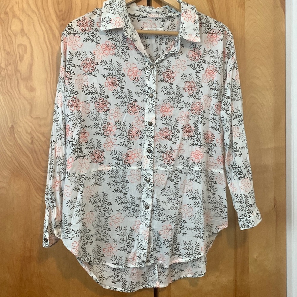 Anthropologie Blouse- lightweight, embroidered flower detail, long sleeve